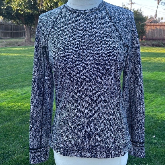 Lululemon Runderful Long Sleeve Athletic Pullover Top | Size 10 - Picture 4 of 10